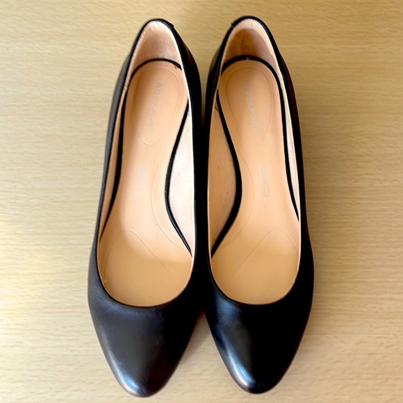 Women’s wedge shoes by Rockport, size 6.5, black. Worn just 2 times, like new - Picture 2 of 7